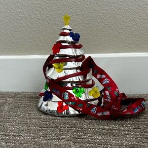 Disney Parks Disneyland 2022 Mickey Metallic Christmas Tree Light Up Sipper Cup